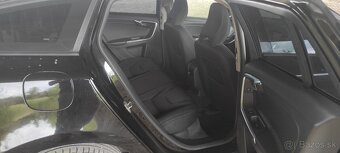 Volvo V60 D4 2.0L Drive-E Base Geartronic 133kW181HP A8 - 14