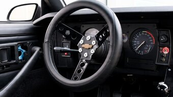 Chevrolet Camaro 5.0 V8 manuál 1988 128 kW - 14