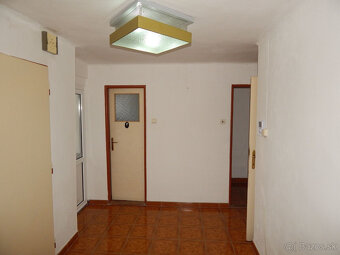 SPEKTRUM REALITY- NA PREDAJ 5-IZBOVÝ DVOJPODLAŽNÝ RODINNÝ DO - 14