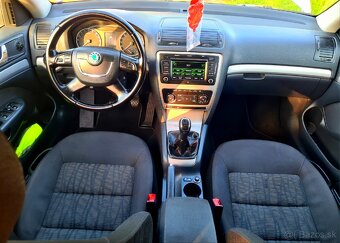 Škoda Octavia II FACELIFT 2013 Combi 2,0TDI 103KW - 14