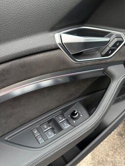 Audi e-tron 55 S-LINE 300 kW iba 42tis km Matrix, Pano - 14