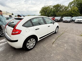 Citroen C4 1.6 benzín 129000km rok 2007 - 14