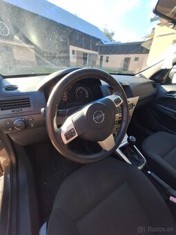 Opel Astra H - 14