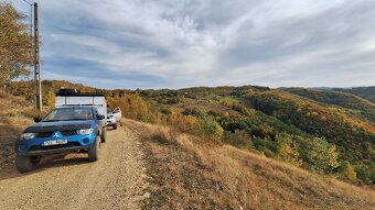 Obytná nadstavba na Pick Up, prives - 14