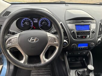Hyundai ix35 2.0i 4x4 - 14