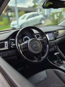 Kia Niro 1.6 GDI Automat - 14