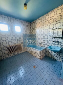 Ponúkame na predaj 5 - izbový poschodový podpivničený dom v - 14