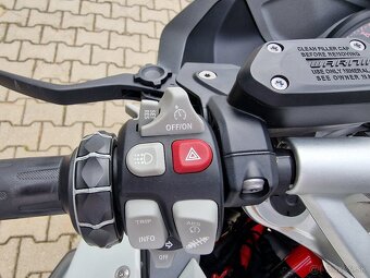 BMW R 1200 RS mod. 2017 125k (benzín) "možný úver" - 14