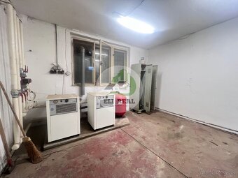 Na prenájom sklad 1474 m² s nakladacími rampami a kancelársk - 14