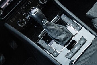 Škoda Superb Combi 2.0 TDI DSG - 14