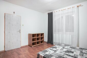 Na predaj 3 izbový rodinný dom v obci Ostrov - 14