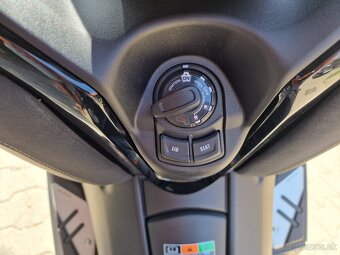 Yamaha X-Max 125 (2023) Tech-Max "možný úver" - 14