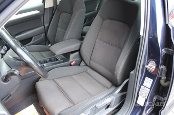 Volkswagen Passat Variant 2,0 TDi 110 kW COMFORTLINE BLUEMOT - 14