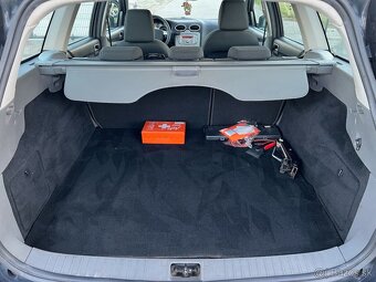 Ford Focus MK2 FL 1.6 TDCI diesel, 66kW, MT/5, rok:01.2009. - 14