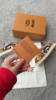 UGG Tasman Slipper Palace x Looney Tunes Chestnut - 14