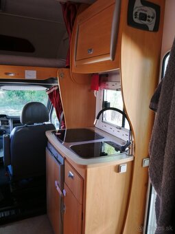 Predám Autokaravan Ford Transit 2.2 TDCi - 14