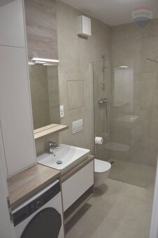 Prenájom novostavba 2 izbový byt Nitra centrum + garážové st - 14