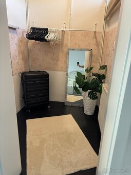 Exkluzívny moderný 4i byt Stromova - 14
