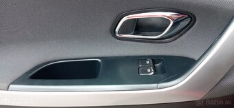 Kia Cee´d SW 1.6 GDI Silver 99kw r.2017 - 14