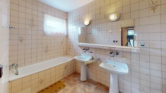 Priestranný rodinný dom – Mýtna Nová Ves - 14