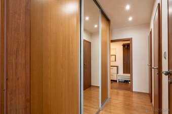 3 izb byt Centrum, 72 m2, Rekonštrukcia, 2 výťah, 12.p. - 14