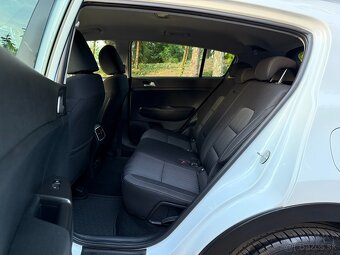 KIA SPORTAGE 1.6 T-GDI A/T 4x4 130kW / 1.MAJITEĽ / NEBÚRANÉ - 14