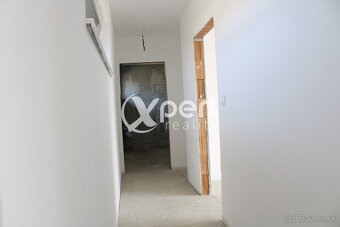 Nadštandardný nový štvorizbový RD s garážou - 14