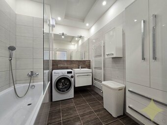 Ponúkame na predaj 3 izbový byt s garážovým státim v lokalit - 14