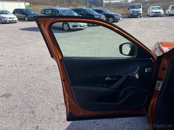 Peugeot 2008 1.2 PureTech 130 GT EAT8 - 14