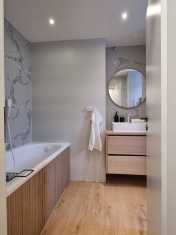 PRENÁJOM – EXKLUZÍVNY, NADŠTANDARDNÝ 2-IZBOVÝ BYT (71 m²) V - 14