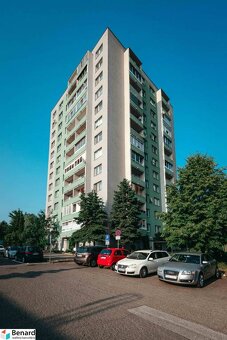 Na PREDAJ PREROBENÝ 3 IZB. BYT, M. BENKU, 72 M2, ,,STARÝ SEK - 14