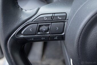 Toyota Yaris 1.5 Hybrid 115 e‑CVT - V záruce - 14