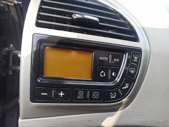 Citroen C4 Grand Picasso 2.0hdi, 100kw,r.v.2011,7 miestny - 14