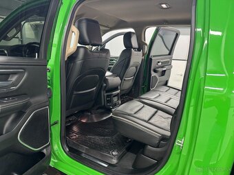 Dodge RAM 1500 Laramie Crew Cab 4x4 - 14