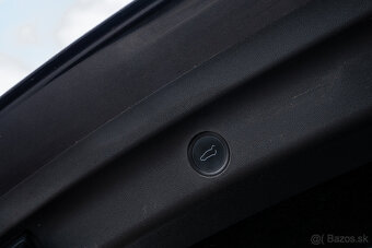 Tesla Model Y 75kWh Long Range AWD - 14