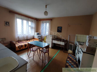 Murovaný rodinný dom v pokojnej časti Púchova na predaj - 14