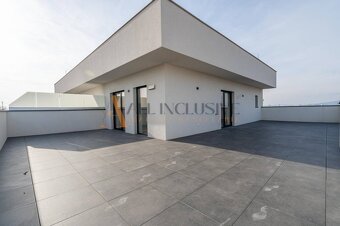 ZNÍŽENÁ CENA l NA PREDAJ 2 IZBOVÝ BYT S BALKÓNOM, PODUNAJSKÉ - 14
