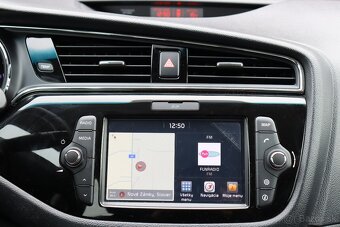 Kia Cee´d 1.4 CVVT Gold - 14