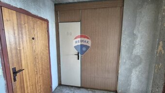 Garsónka 30 m2 v centre Brezová pod Bradlom - 14