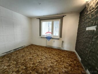 Predaj 3 izbový byt, čiastočne zrekonštruovaný, 72m2, centr - 14