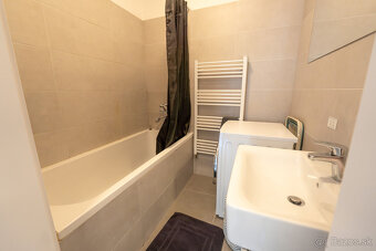 NOVÁ CENA - PREDAJ, NOVOSTAVBA, 3. izbový byt s veľkým balkó - 14