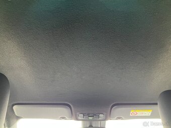 Predám Toyota Yaris Cross benzin - 14