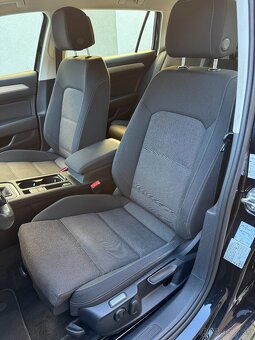 VOLKSWAGEN PASSAT VARIANT, 1,4 TSI, MANUÁL, 5/2017, LED - 14