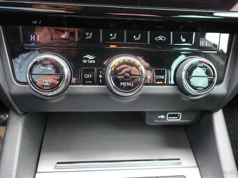 Škoda Octavia 1.5TSI 110kW AMBITION TAŽNÉ ČR 1MAJITEL - 14