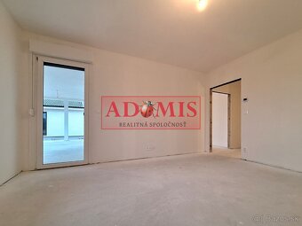 Predám 4izbový bungalov Ruskov,kolaudácia,652m2,Ruskov, len  - 14