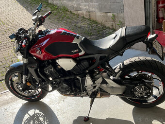 Honda CB1000R - 14