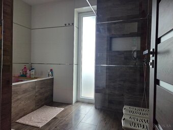 4 izbový rodinný dom s veľkou záhradou - 14