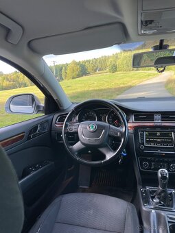 ✅Škoda Superb 2.0 TDI CR 4x4 Elegance Webasto - 14