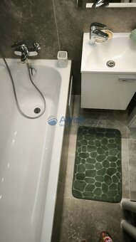 NADŠTANDARDNE NOVO ZREKONŠTRUOVANÝ 3 IZB. BYT S BALKÓNOM - O - 14