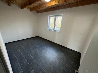 Exkluzívna murovaná hala na predaj / prenájom v KN 850m², v - 14